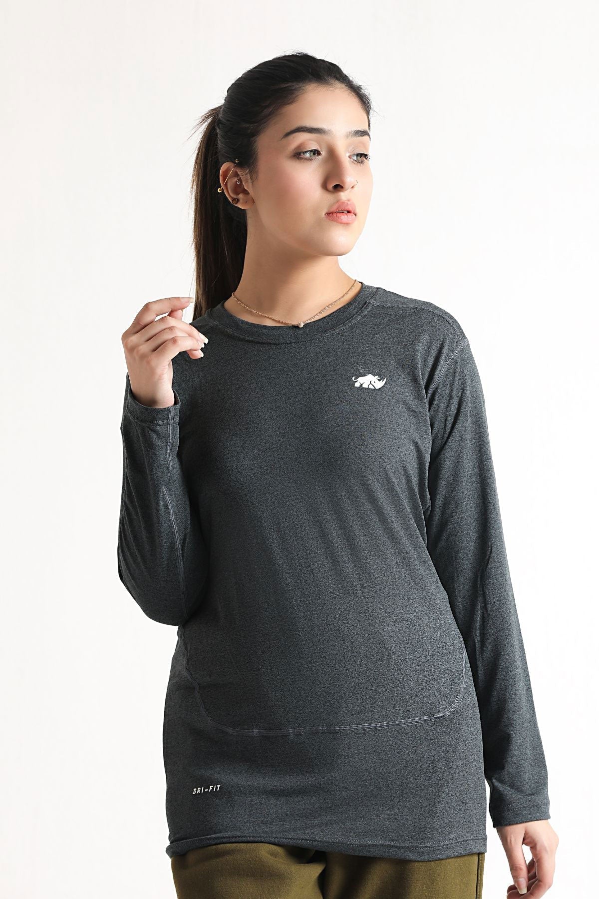 SIGNATURE LONG SLEEVED STRAIGHT CUT TEE - CHARCOAL - Luna Active Fit